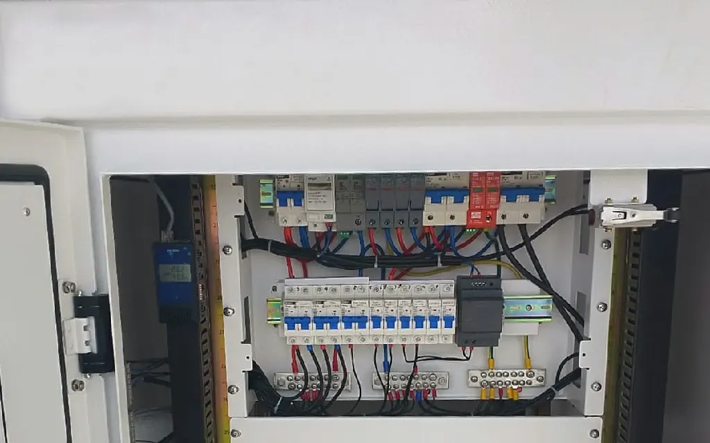 美国户用风光储一体柜项目